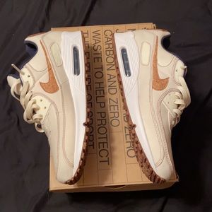 Airmax 90 cork coconut milk